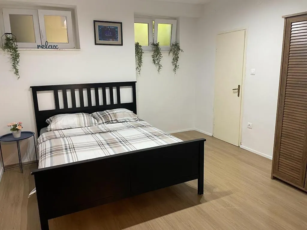Belview - Beachfront Apartments プーラ